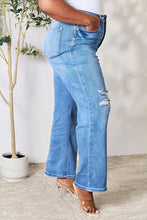 Cargar imagen en el visor de la galería, Judy Blue Full Size High Waist Distressed Jeans
