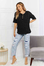 Cargar imagen en el visor de la galería, Kancan Kendra High Rise Distressed Straight Jeans
