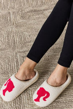 Cargar imagen en el visor de la galería, Melody Graphic Cozy Slippers
