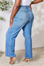 Cargar imagen en el visor de la galería, Judy Blue Full Size High Waist Distressed Jeans
